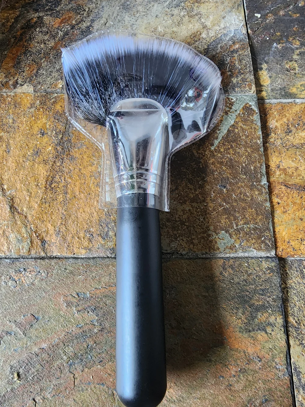 Morphe M495 Black Fan Brush